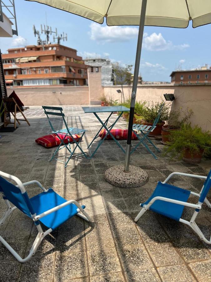 Con Ampio Terrazzo Apartment *