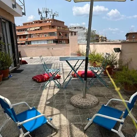 Appartamento Con Ampio Terrazzo Rome Exterior photo