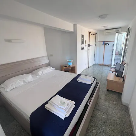 Appartamento Con Ampio Terrazzo Rome Exterior photo