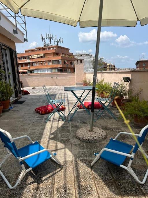 Con Ampio Terrazzo Apartment *
